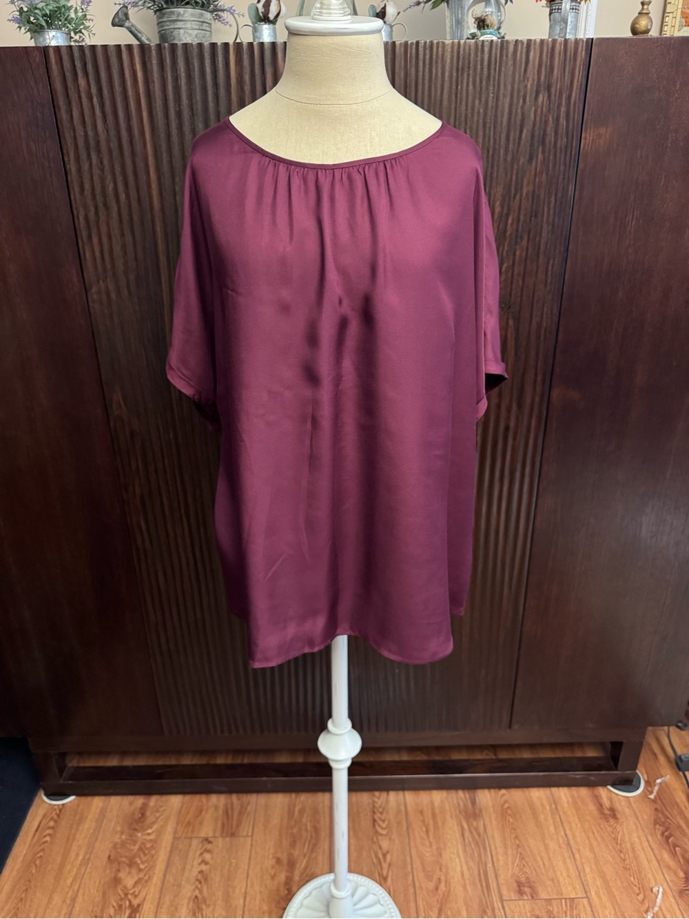 Short-sleeved Boden satin-finish blouse
 - Burgundy